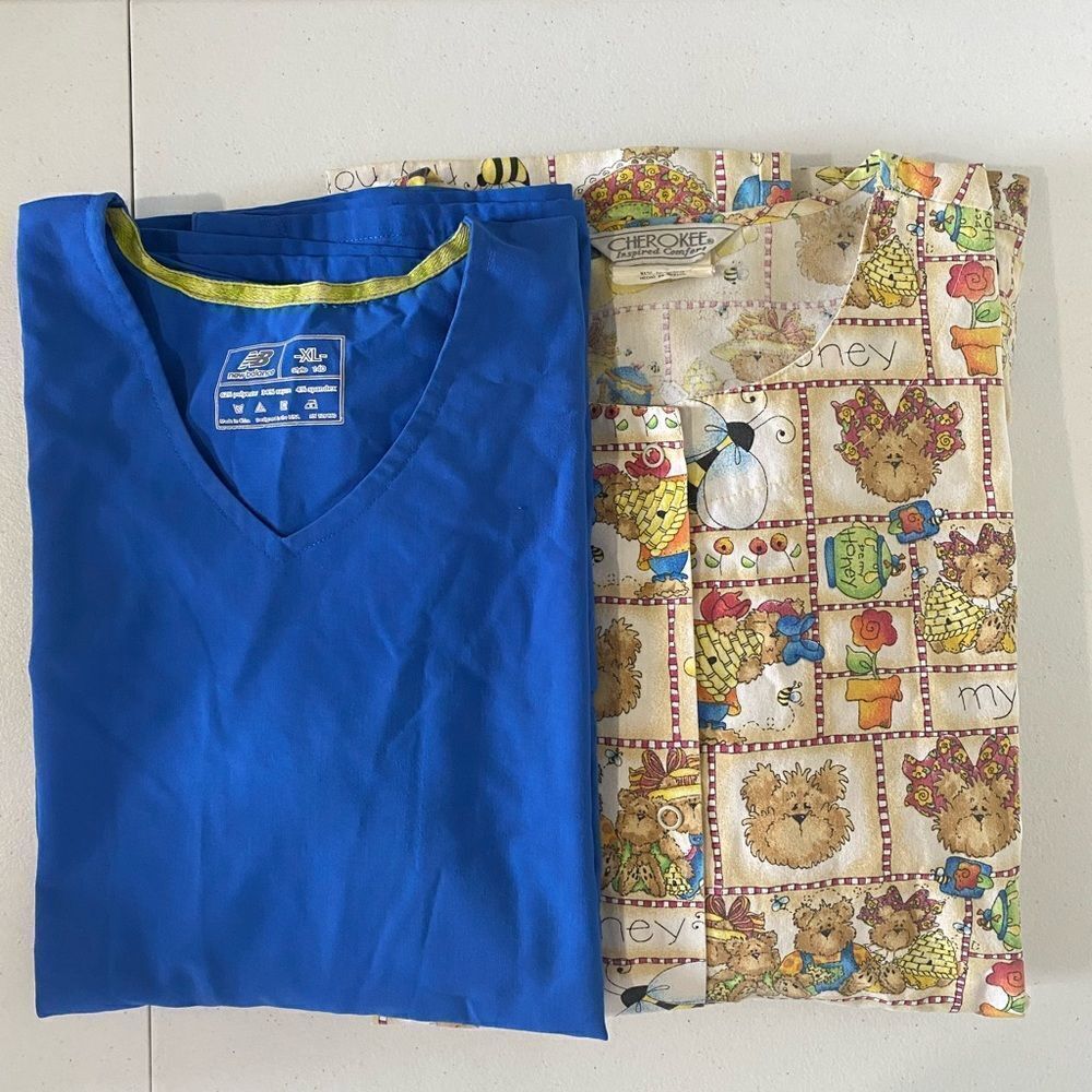 CHEROKEE & New Balance Women’s Two (2) Scrubs Size XL